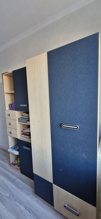 Шкаф в детскую комнату