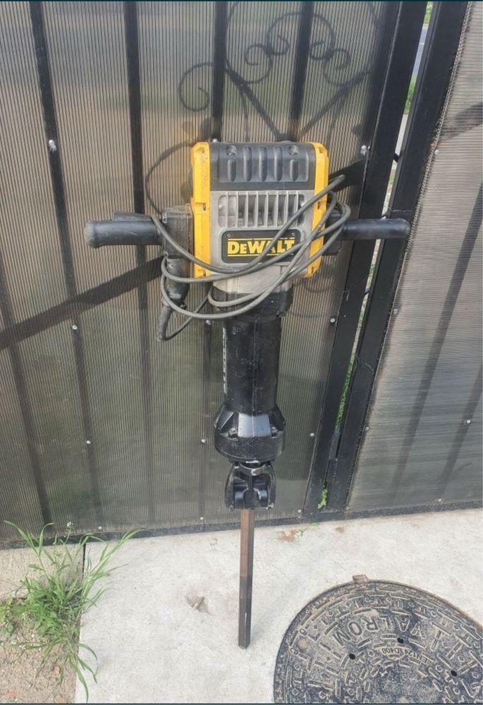 Inchiriez Picamer / Ciocan Demolator 100 lei / zi
