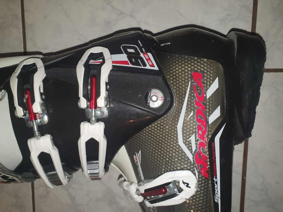 Vând clăpari Nordica mărime 43 barbati