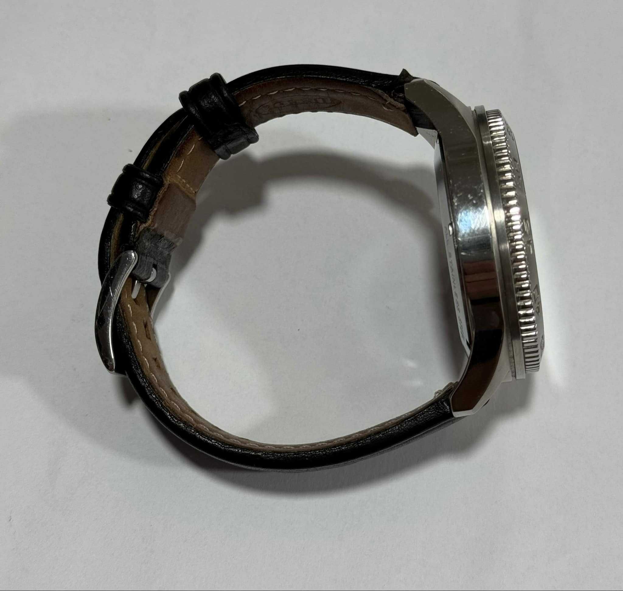 Часовник Fossil 251004