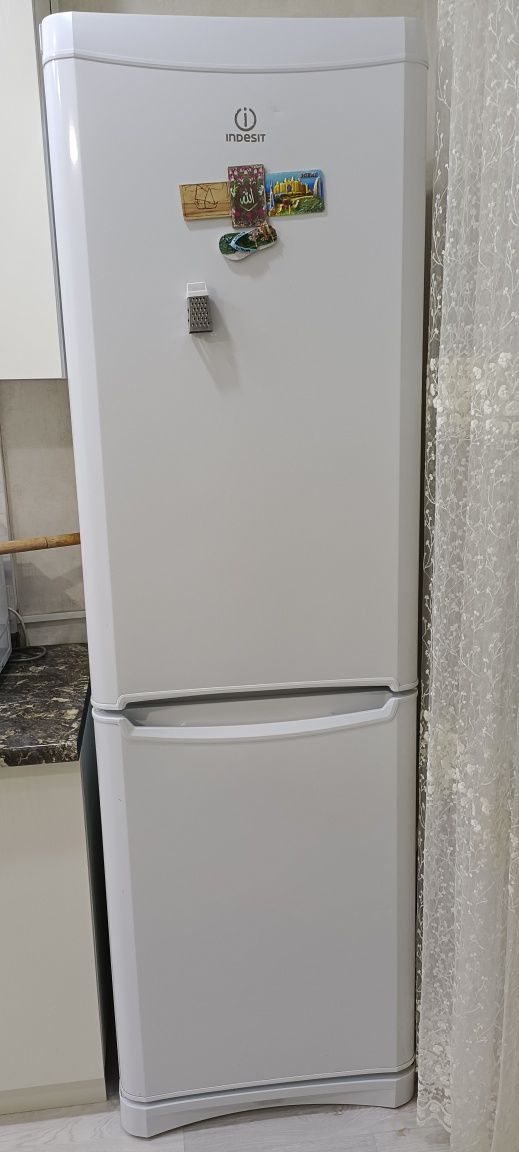 Холодильник в хорошм состояние