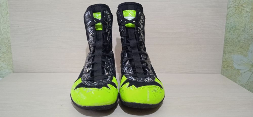 Продам боксерки  .