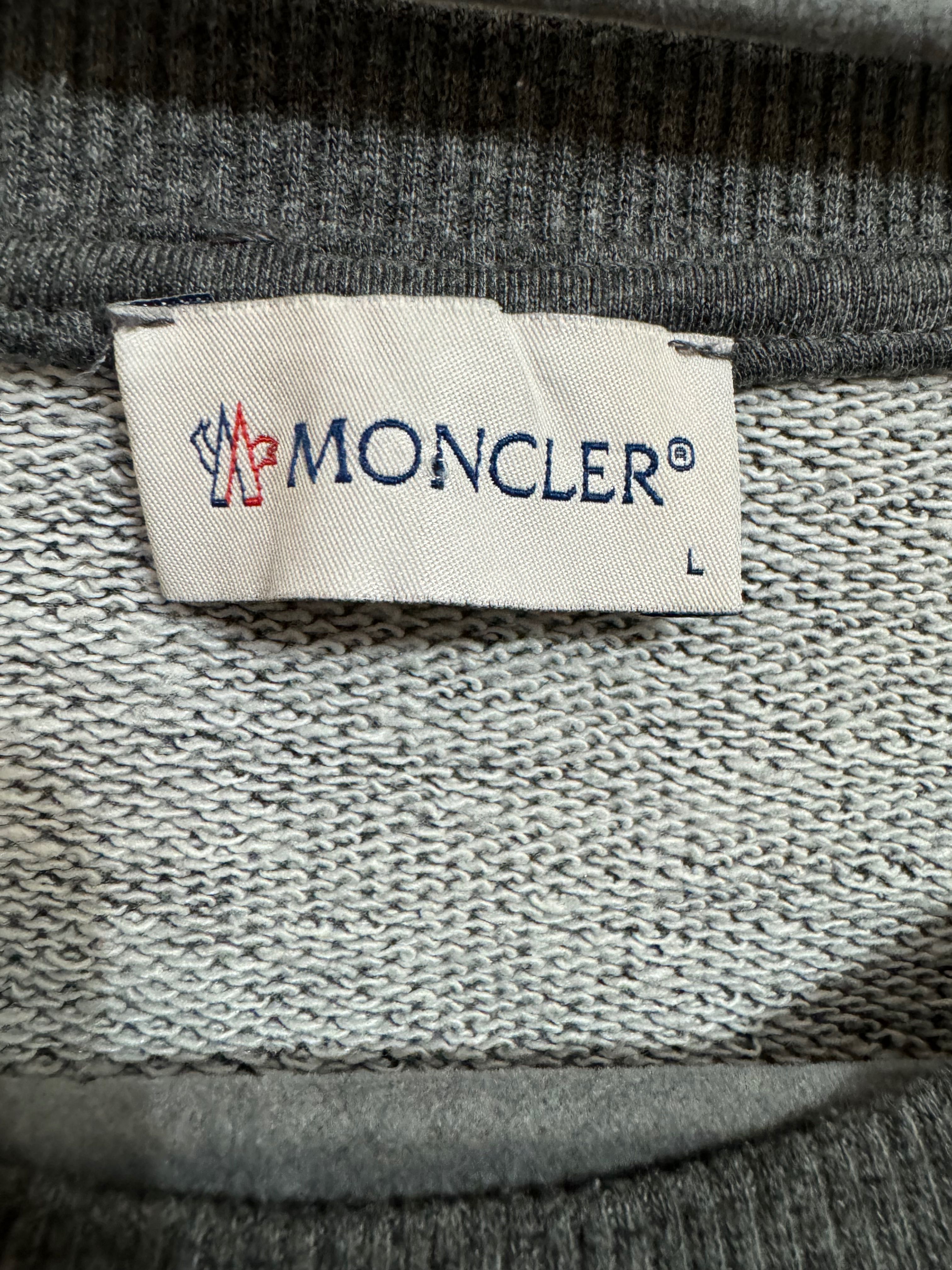 Мъжка блуза Moncler.