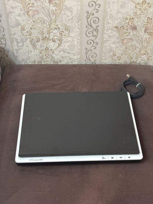 Сканер HP Scanjet 2000