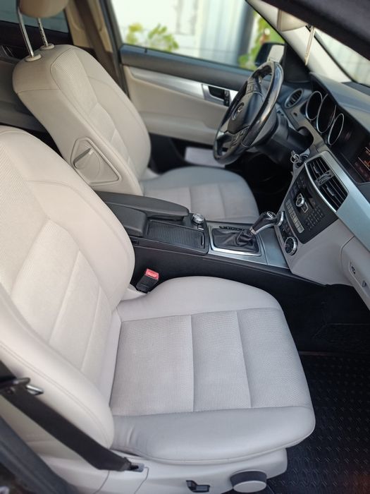 Mercedes C250 4MATIC 2.2 CDI 204 CP Full LED  Automat  2011