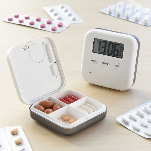 Cutie electronica medicamente cu ceas alarma timer vibratii amintire