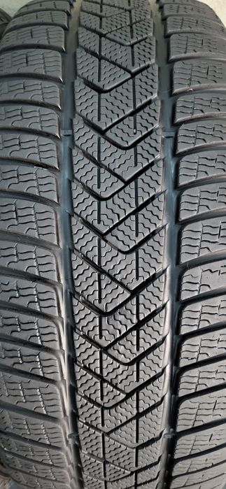 2 anvelope 245 40 19 pirelli de iarna runflat 2022