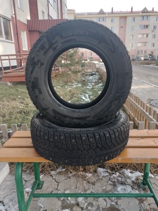 Продам зимнию резину Viatti 205/65 R15