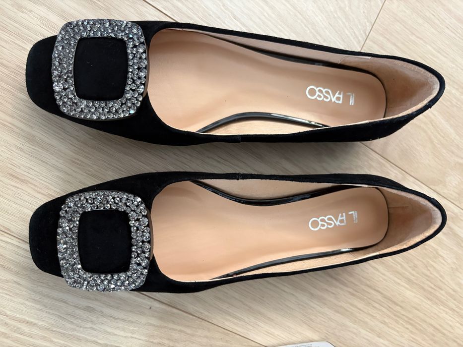 Balerini, 40, piele intoarsa