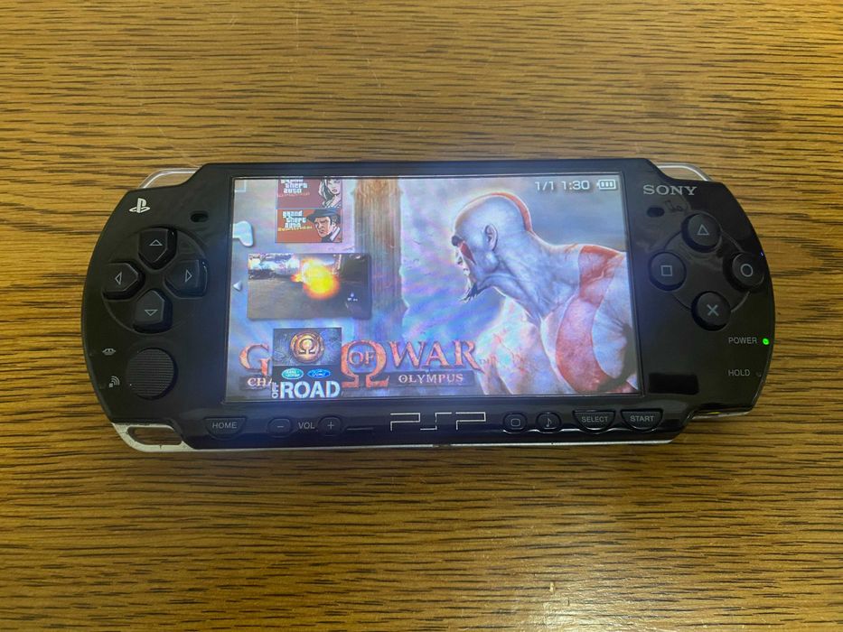 Sony PSP 2000 (32gb flash с играми)