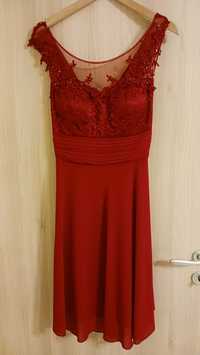 Официална рокля в червено