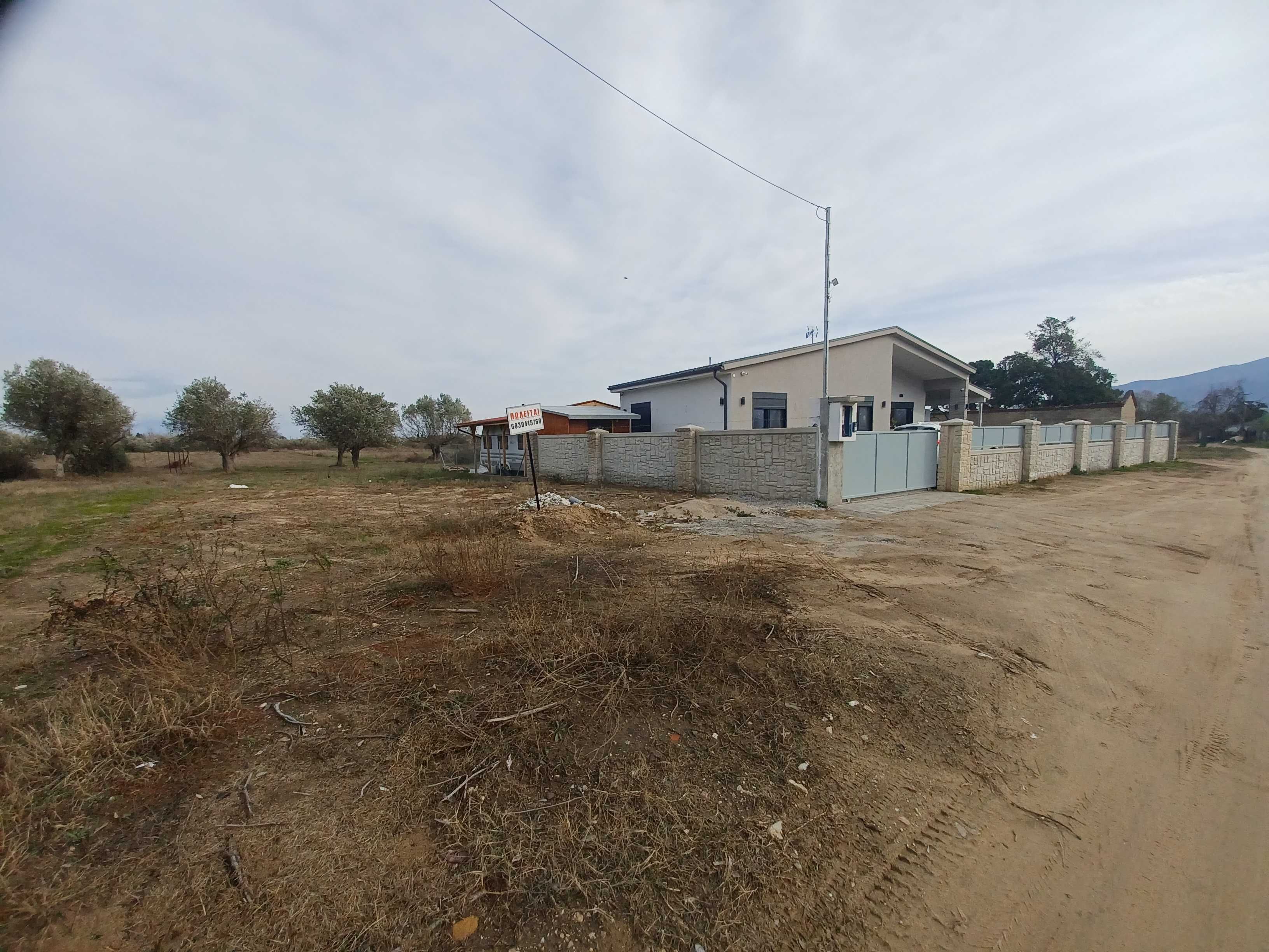 Продава се парцел 200 м2 в регулация в Паралия Врасна, Гърция