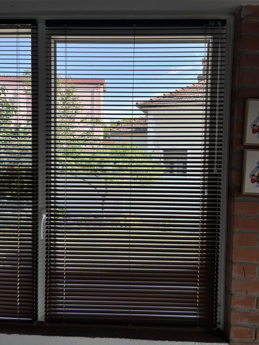 Jaluzele orizontale ferestre/uși