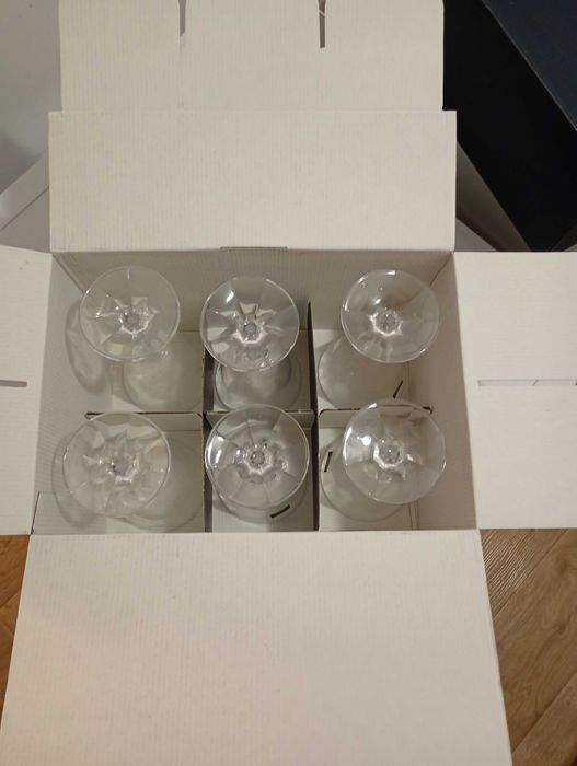 Продавам стъклени чаши Bohemia