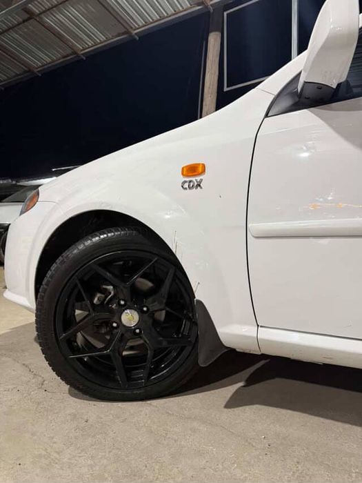 Diska sotiladi R 17 archa balon yangi hali.