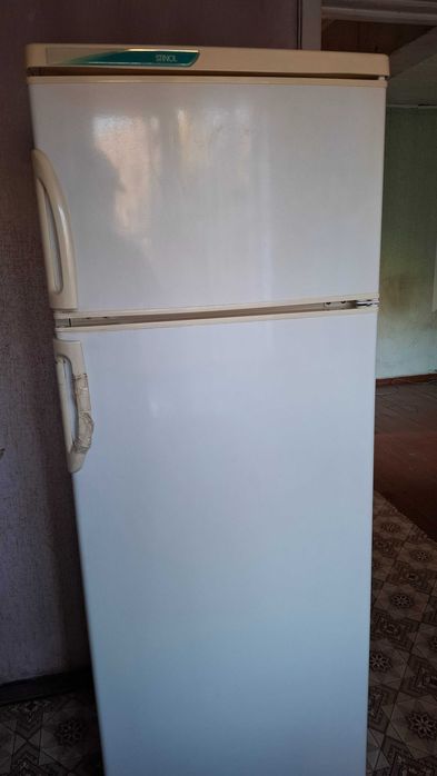 Холодильник Stinol