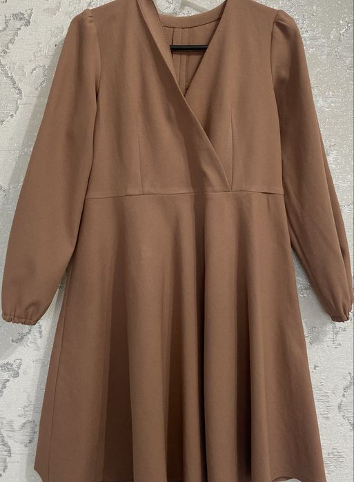 Красивое платье подойдет для вечерного/повседневного случая