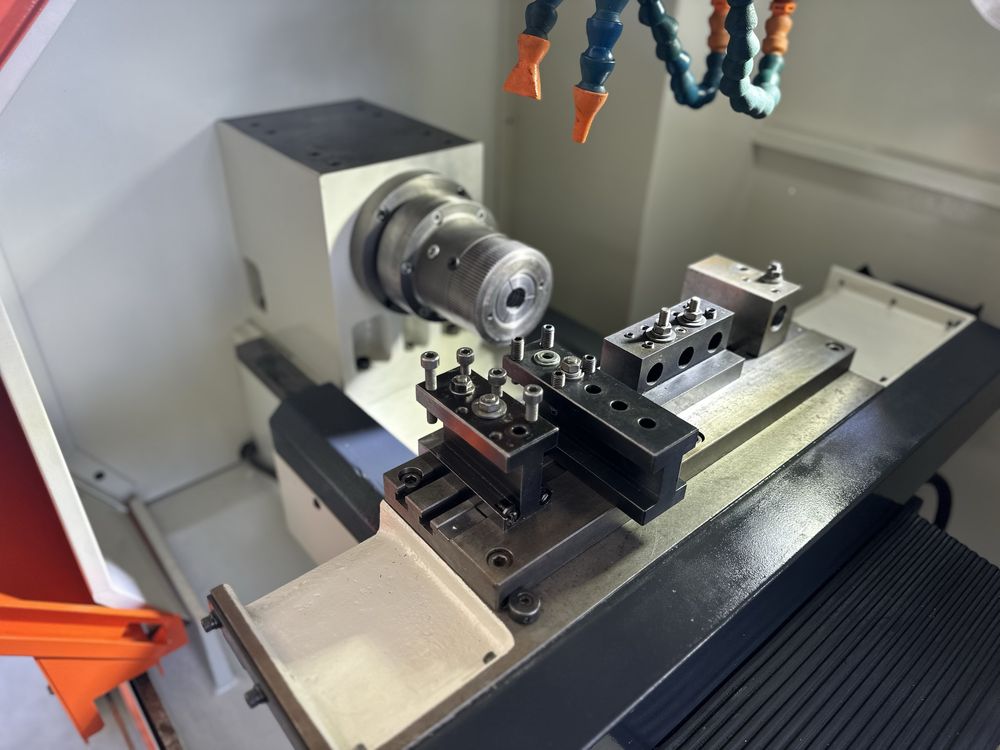 Прецизен японски CNC струг с ЦПУ Fanuc - Wasino LG-60