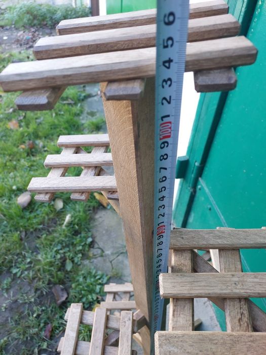 Suport din lemn pentru flori