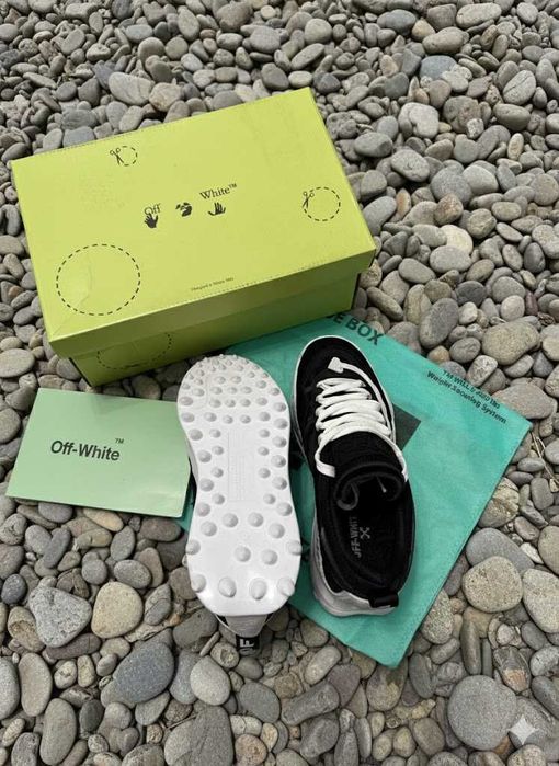 OFF White Odsy 1000 Negru Alb - Full Box