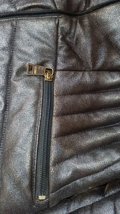 Прекрасно  яке Guess