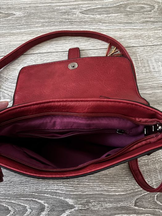 Gentuta din piele ecologica, rosie