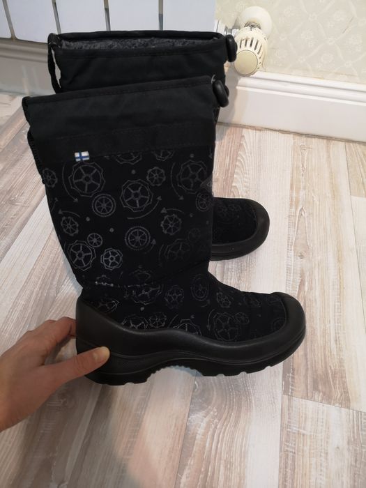 Сапоги финские детские на девочку, состояние отличное, от фирмы  kuoma