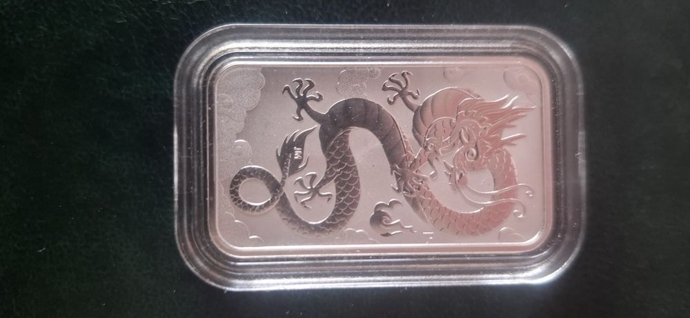 Инвестиционно сребърно кюлче "Година на дракона"