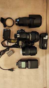 Kit Nikon D700 + obiective si blitz