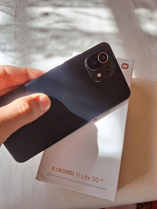 Xiaomi 11lite 5G NE operatifka 8+8 128GB