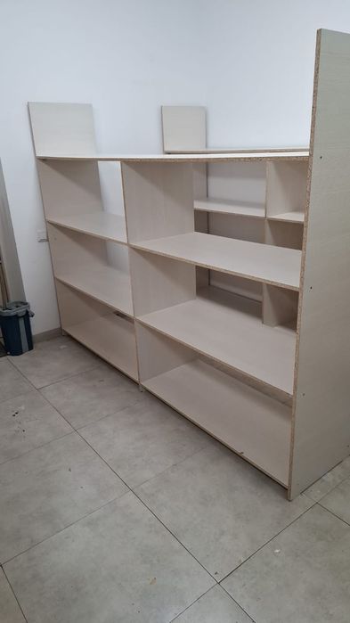 Продаются стилажи,полки.для товаров или для складирование.недорого.