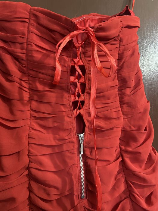 Червена рокля H&M