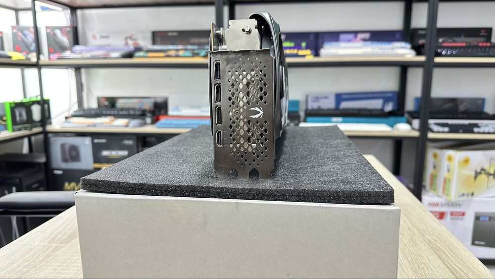 Open box zotac//