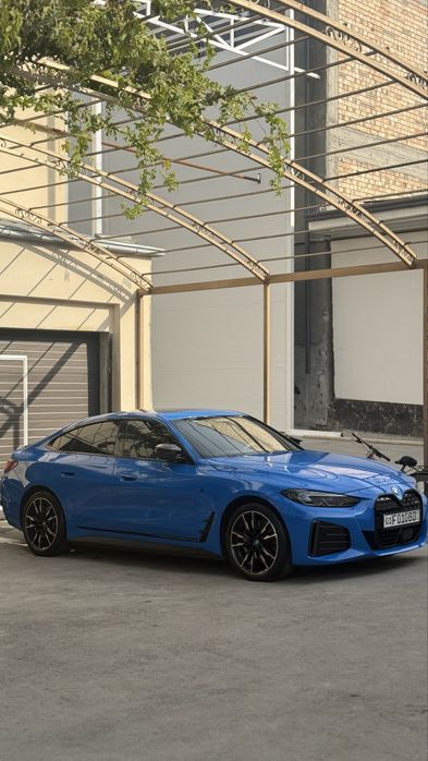 BMW I4 M50 Adrenalin tezlik kanfort
