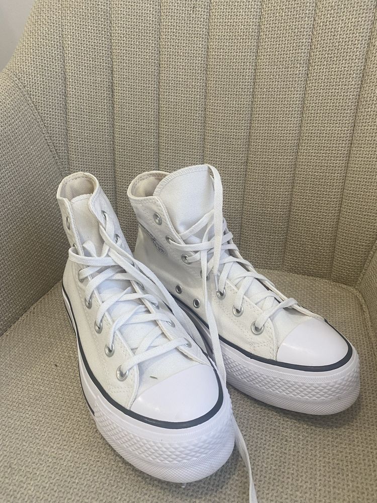 Бели кецове Converse високи