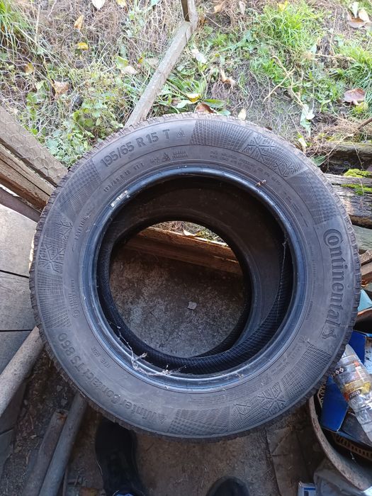 Vând cauciucuri de iarna 195 65 15