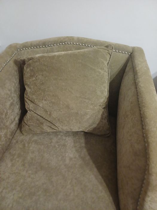 Vând canapea 3locuri