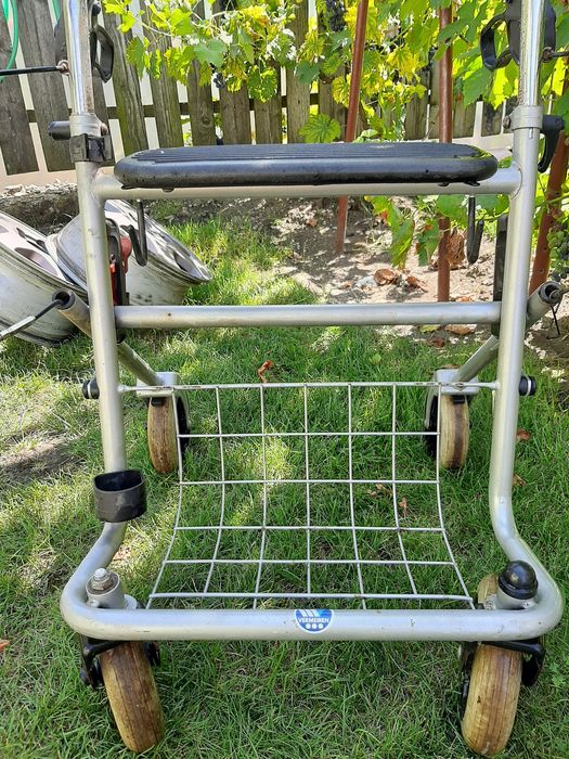 Mergător pentru vârstnici