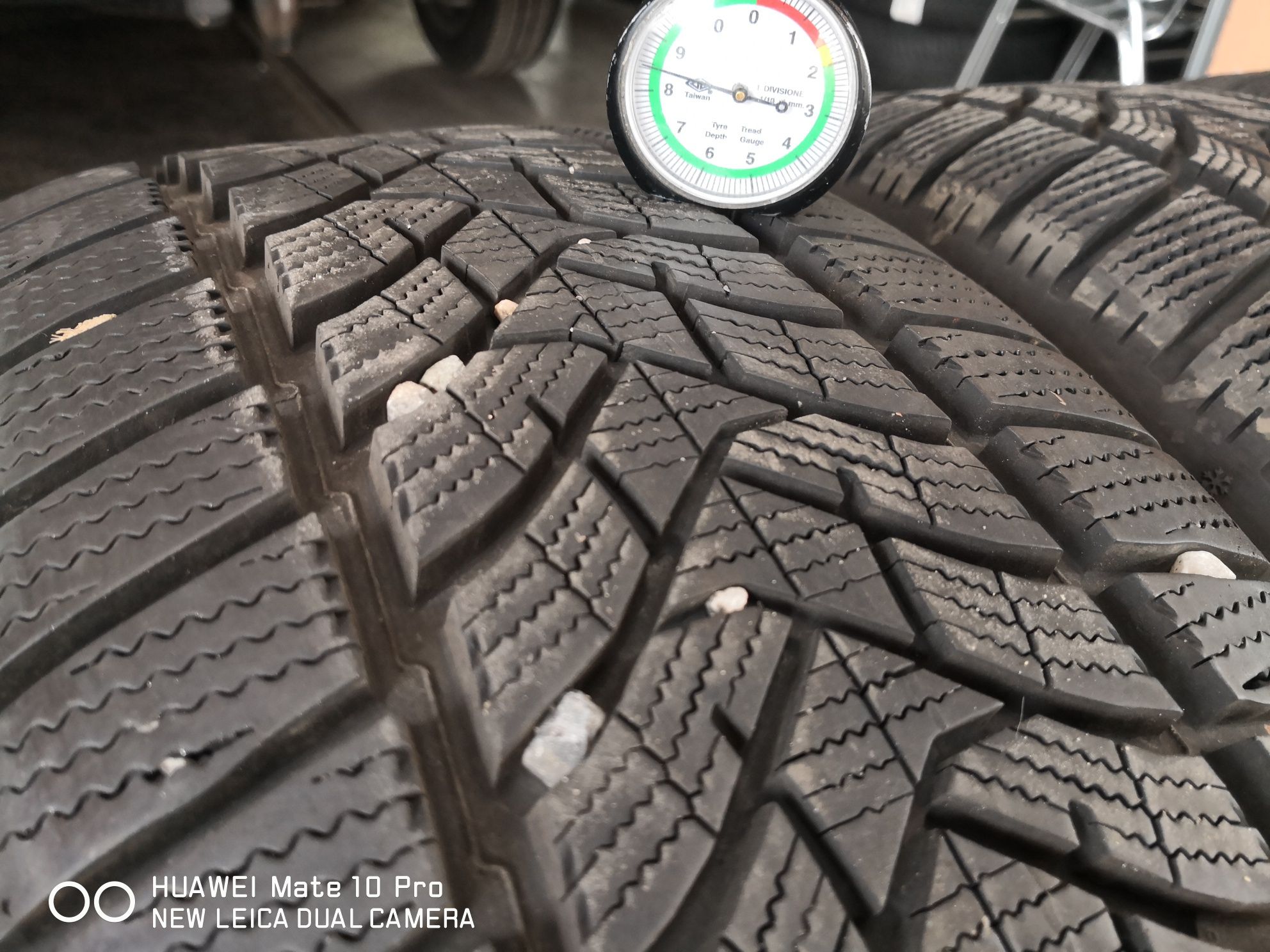 235 50 19 цола гуми като нови дот 22 dunlop