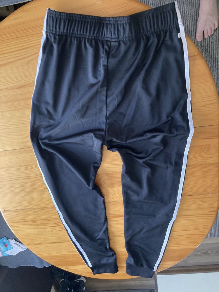 Оригинално мъжко долнище Adidas