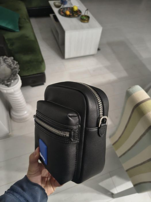 Borseta Karl Lagerfeld de piele