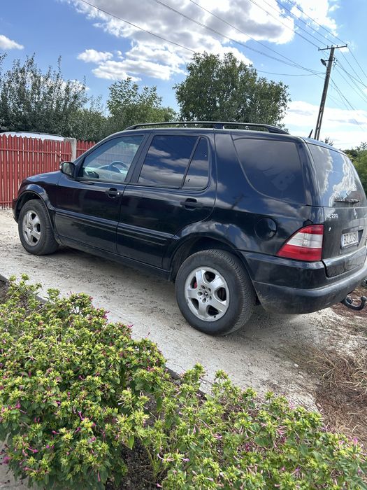 Mercedes ML270 Autoutilitara