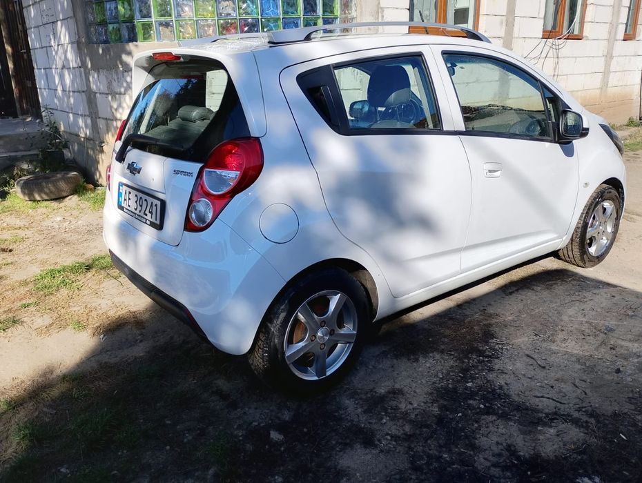 Chevrolet spark.