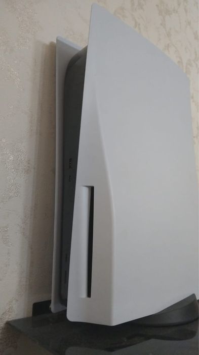 Плейстейшен 5+15 игр и 2 джойстика