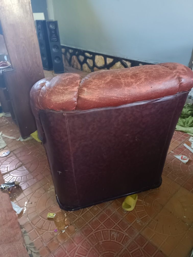 Диван продается,