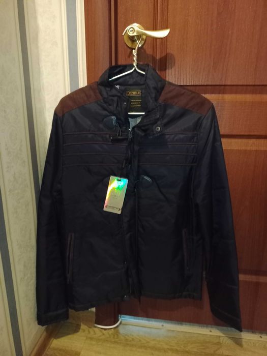 Продам мужскую куртку размер 44-48 НОВАЯ адрес 6 мкр(кунаева)