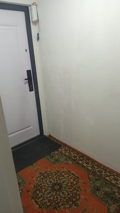 Талаба кизларни ижарага куяман