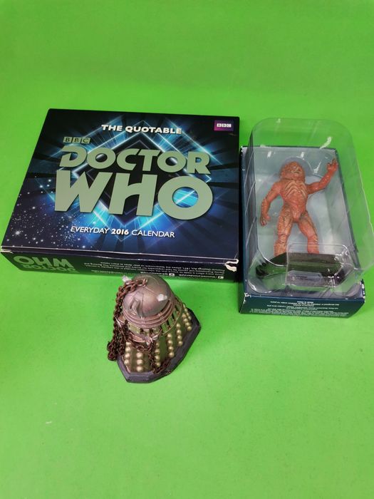 Dr Who. Calendar 2016 și figurină Zygon. Figurină Dalek din metal