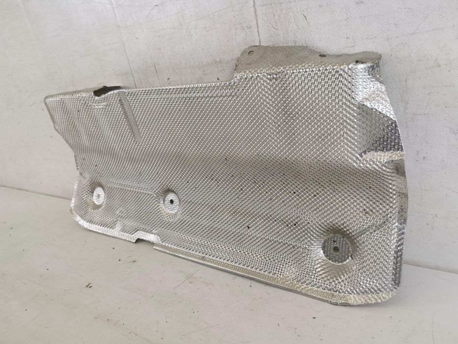 Топлоизолация За Задна Ауспухова Тръба BMW Серия 1 Ф20/Ф21 / BMW Seria