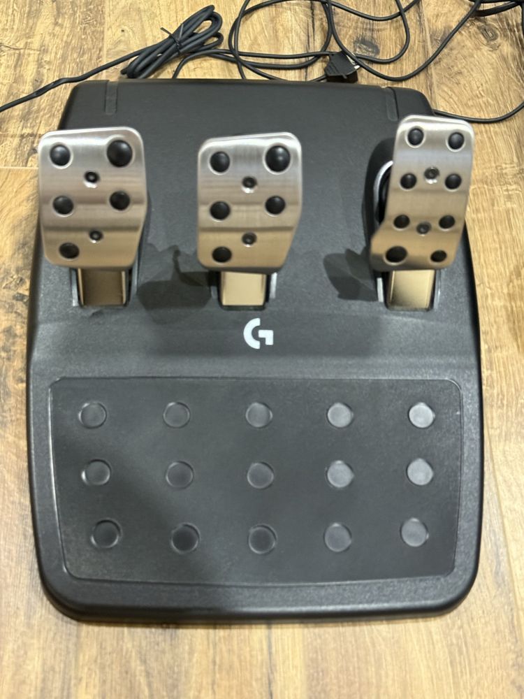 Волан Logitech - G923 + скоростен лост Logitech - Shifter